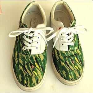Green Bucket Feet Women's Sneakers Size 6